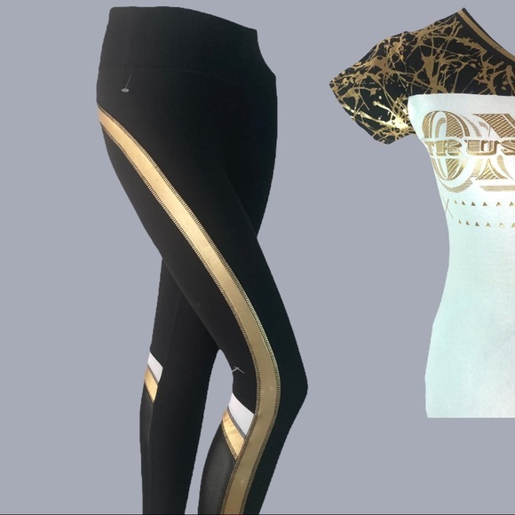 Graphic T-Shirt “Trust No One” - Picture 6 of 6